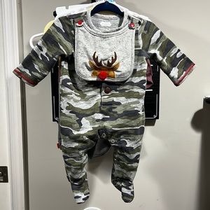 Mudpie 0-3 months Christmas onesie